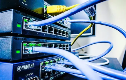 小規模（5〜20人）ベンチャーオフィスのネットワーク構築例