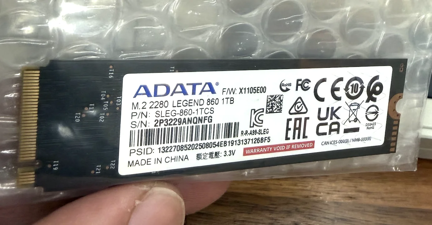 ADATA LEGEND 860 1TB(M.2 2280, SLEG-860-1TCS)のパッケージ