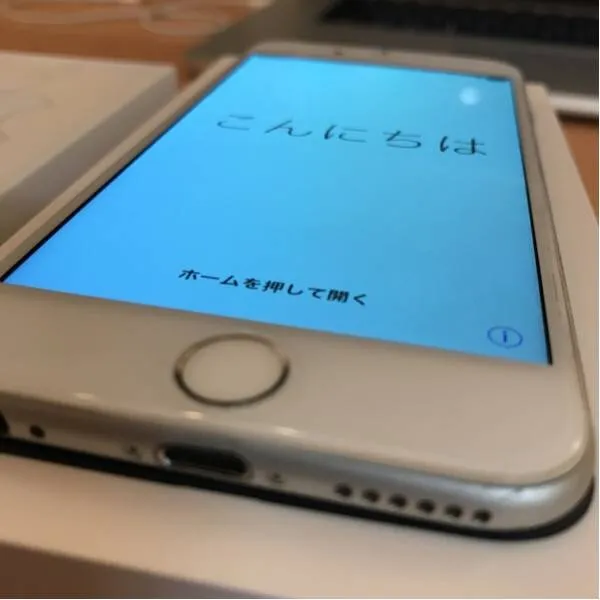 iPhone液晶の色ずれ
